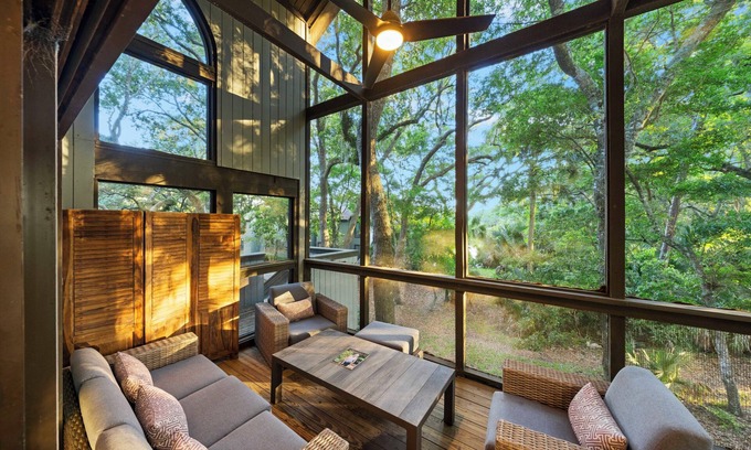 Kiawah Island Condo | New listing! Upgraded PARKSIDE Villa- modern decor and pet friendly!