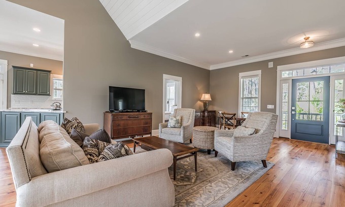 Saint Helena Island House | New Listing! - 3br/2ba on Harbor Island