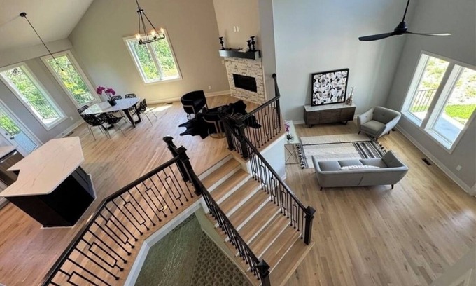Lenexa House | NEW Luxury 4 bed, 3 bath, 3 car garage home in Lenexa