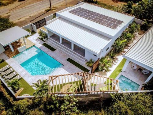 Noord Villa | NEW Luxury 5BR Villa - Casa Graziano by Bocobay