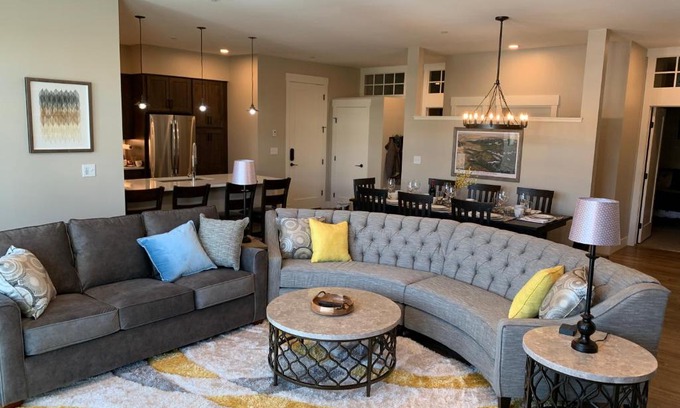 Winter Park House | New Luxury Condo 406 I Huge Hot Tub I Great Views I Best Price I FREE Adventures Daily