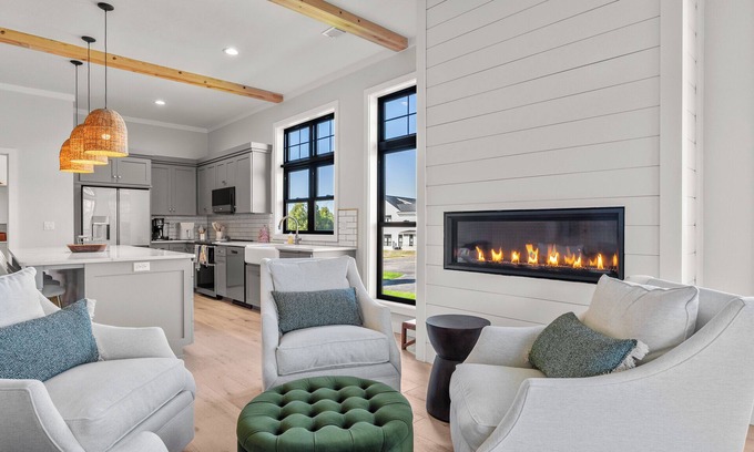 Egg Harbor Condo | New Luxury Condo: Egg Harbor-Indoor Pool, Gym