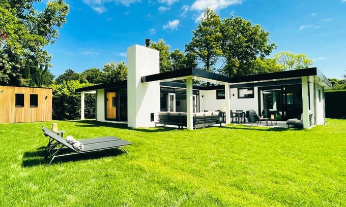 Ouddorp Villa | New luxury dunevilla at beach with hot tub Ouddorp