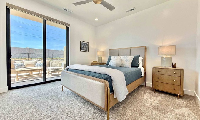 Kanab House | New Luxury Townhome | Near Zion & Bryce | Views