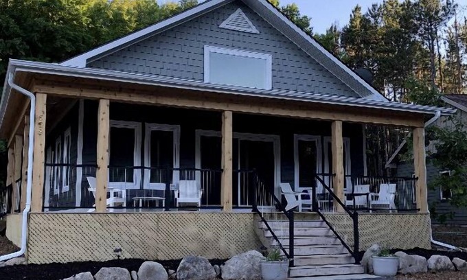 Maple City Cabin | NEW! M22 Luxury Cabin