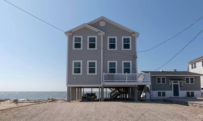 Madison House | New Madison beach house - Ocean front- Great views- booking Summer 2025