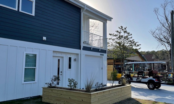 North Carolina Coast House | New & Modern Beach Home with Golf Cart!