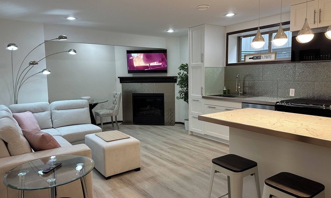 Auburn Bay Apartment | NEW Modern Secondary Suite w/Private Office, Chefs Kitchen and 2nd workspace