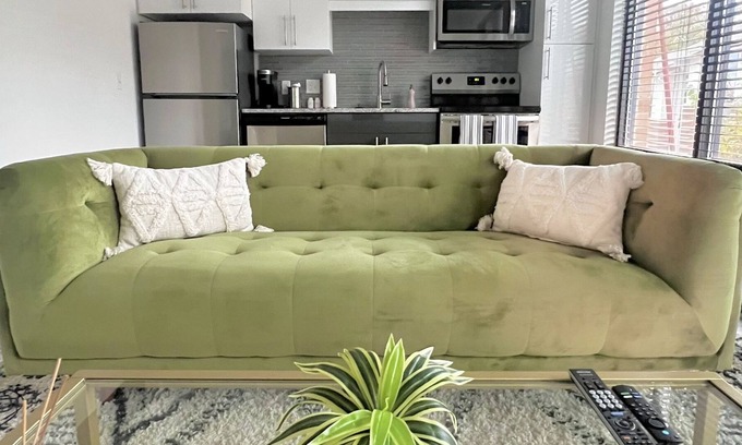 East Side Apartment | New! Modern Stylish Apartmnt on Beltline FREE Parking