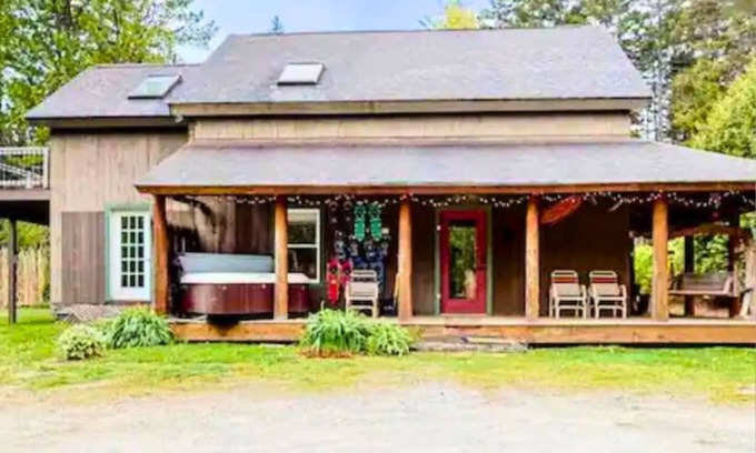 Mount Holly House | *NEW* Mt.Holly Haven GameRoom/Firepit/HotTub/Pets
