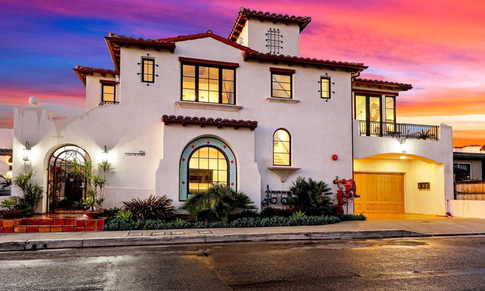 San Clemente Villa | New Ocean View Trilevel + Private Rooftop Terrace!