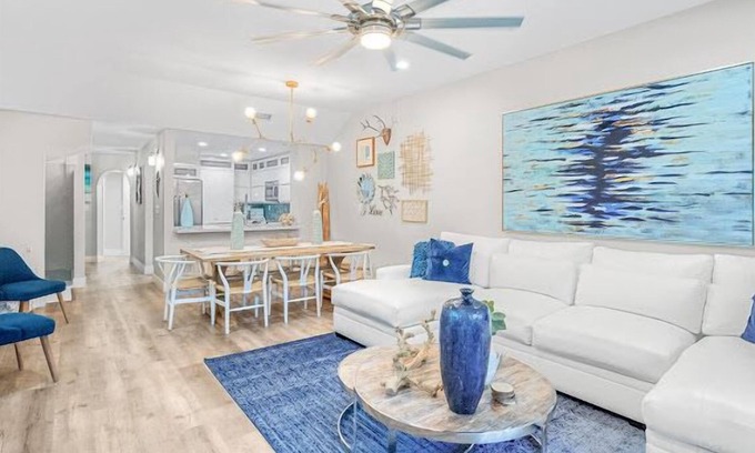 Rock Harbor House | NEW! OCEANVIEW! 2 Kings, Pools, Pickleball, Hot tubs,Tennis, Speakeasy Gameroom