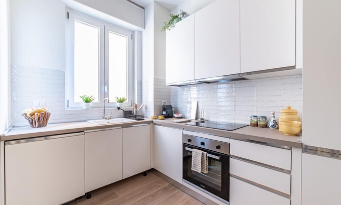 San Lazzaro Apartment | NEW! Parma Galleria White Apartment x2