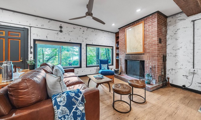 Town of Ledyard Cottage | NEW! Peaceful Lakefront Getaway on Cayuga Lake