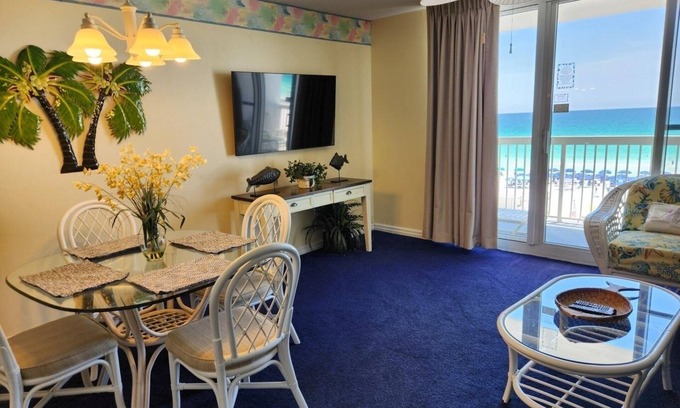 Destin Condo | NEW! Pelican Beach 0402 1-Bedroom Condo with Beach view