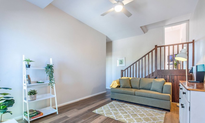 East Victoria Park Villa | New Perfectly located Perth Lotus Retreat