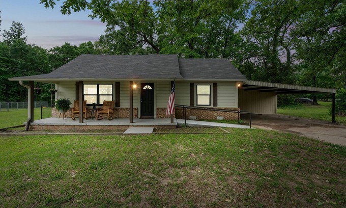 Lufkin House | NEW! Quiet Comfort Near the Heart of Town