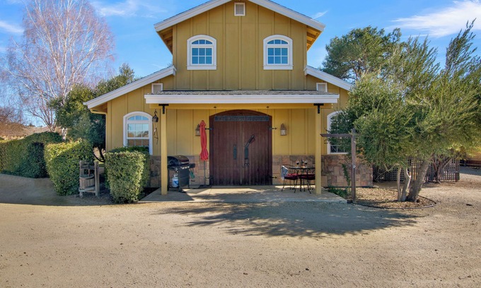 Paso Robles House | *NEW* Stay on a Vineyard: The Winemakers Porch