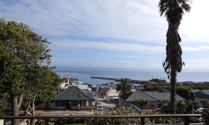 Mossel Bay House | New Stone Manor
