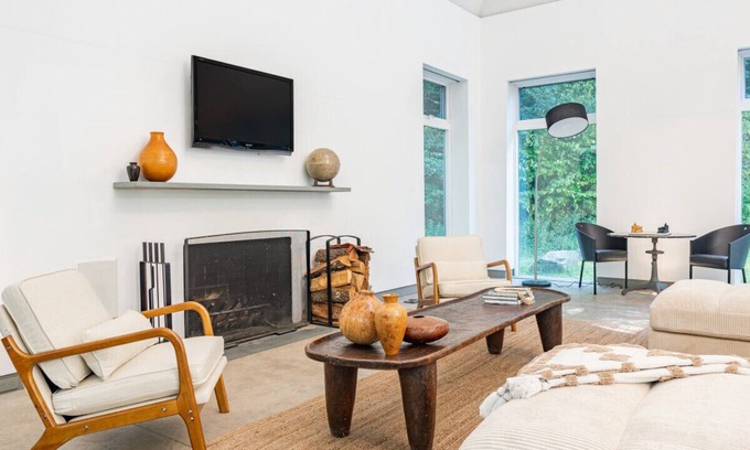 Roscoe House | NEW: Stunning Architectural Double Pavilion House