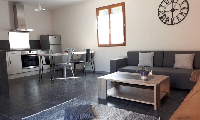 Calvi Villa | New T2, large terrace, 10-minute walk to the beach