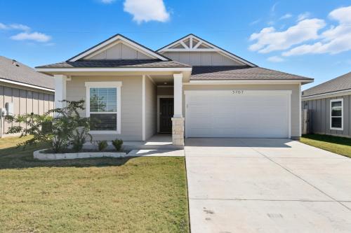 Temple House | New Temple Home Near Hospitals & College home