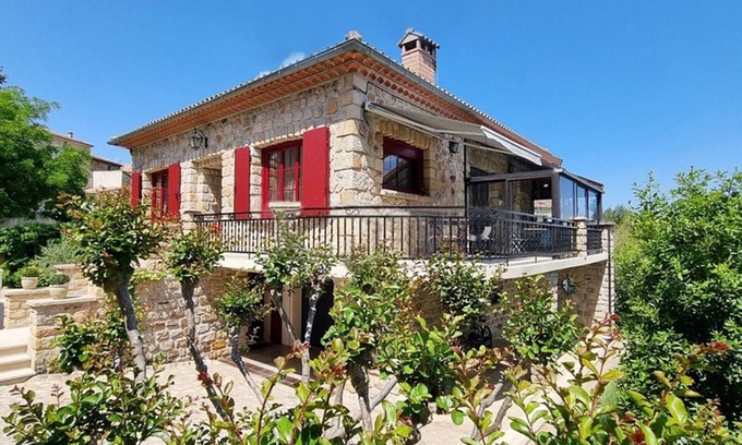 Banne House | New 'The pretty house in Banne' 3 rooms, heated swimming pool, wifi, quiet