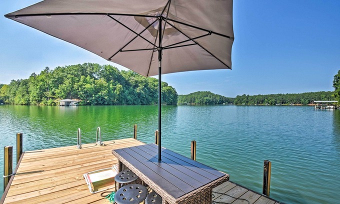 Martin House | NEW TO VRBO! Blue Haven Nest w/Dock!