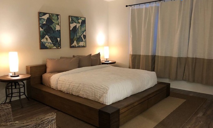 Imperial Beach House | New townhouse 3bd/2.5ba view of the bay near golf course and beach