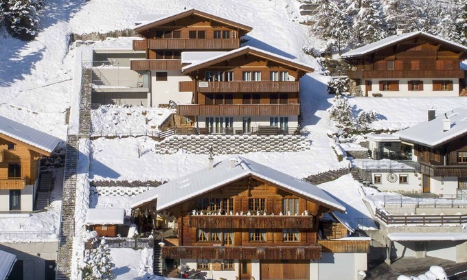 Adelboden Apartment | New vacation apartment on the edge of the village, with a wonderful view of the mountains.