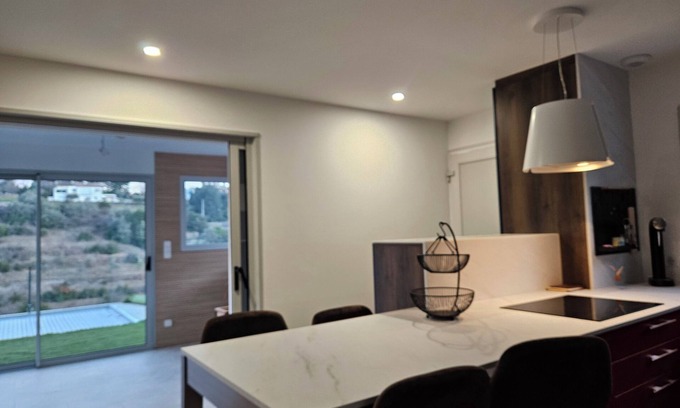 Aubenas Villa | New villa with pool and spa, Aubenas