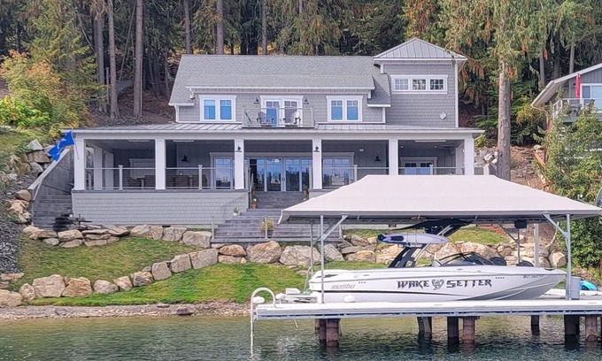 Coeur d'Alene House | New Waterfront Home on Rockford Bay