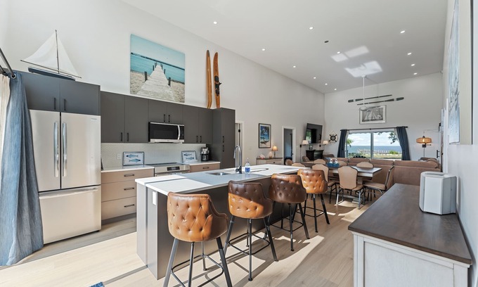 Dunnottar Cabin | New Waterfront Luxury Cabin on Lake Winnipeg