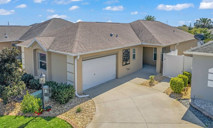 The Villages Villa | NEW Weekly Rentals ~ Centrally located Courtyard Villa in The Villages