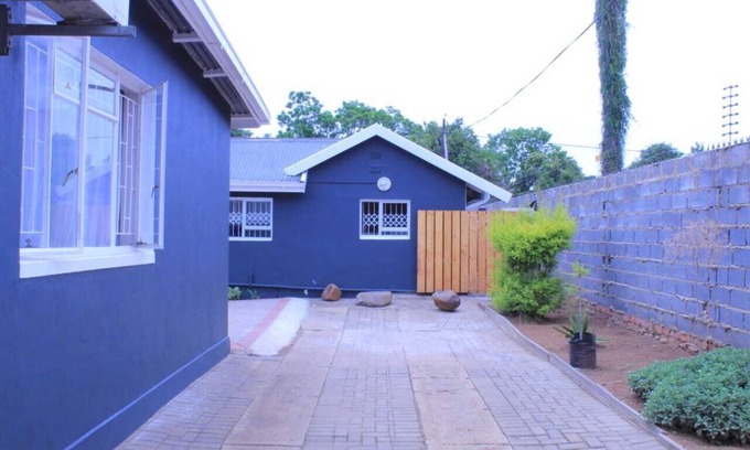Newcastle House | Newcastle Thully guest house