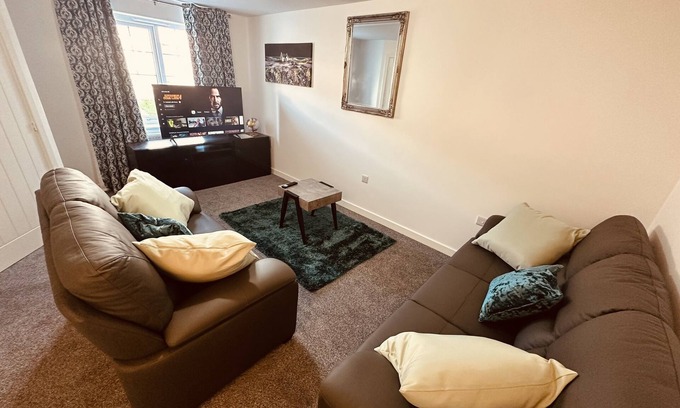 Liverpool House | Newhaven HousenThree bedroom semi-detached house.