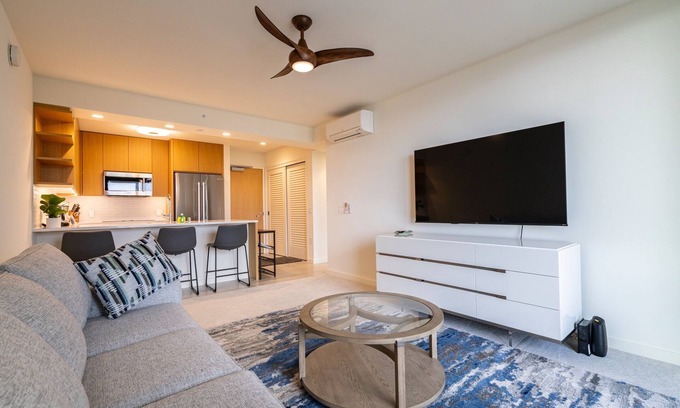 Ala Moana Condo | Newly Built Condominium "Sky Ala Moana " 26th Floor OceanView (SAW2605)