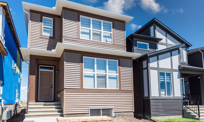 Southwest Calgary House | Newly built Cozy 2 bedroom secondary suite in Calgary