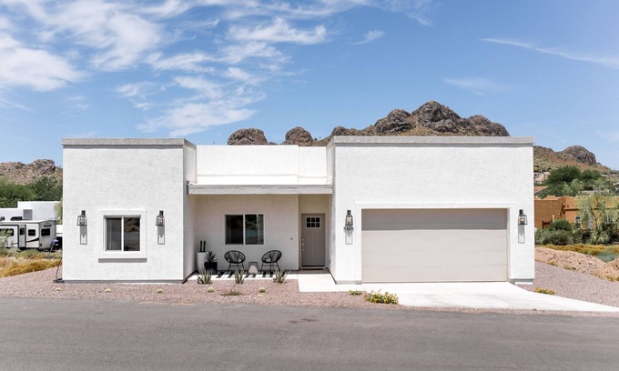 Gold Canyon House | Newly Built Home with Mountain Views perfect for your next Desert Escape