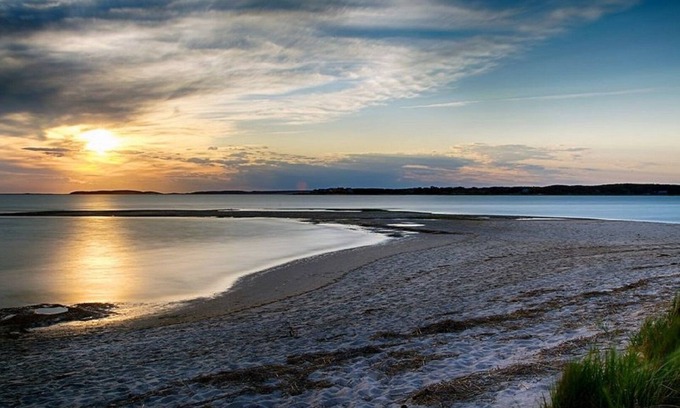 Wellfleet House | NEWLY BUILT, Private OCEANSIDE Wellfleet location, CENTRAL AIR, Cable and WIFI