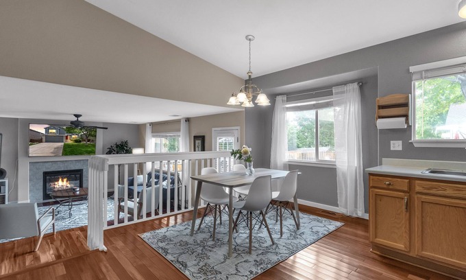 Westridge House | Newly Refurnished 3 Bed 2 Bath Highlands Ranch Home - Executive Rental