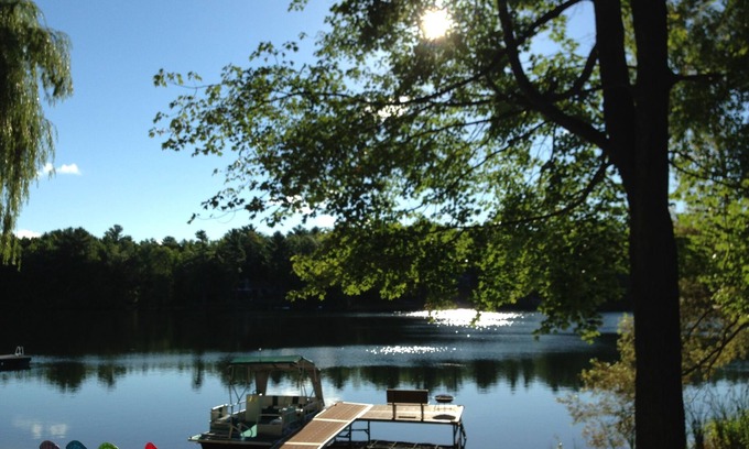 Mayfield Cottage | Newly-remodeled…100ft sandy beach.2 free kayaks&paddleboat-4 bedrooms.sleeps12