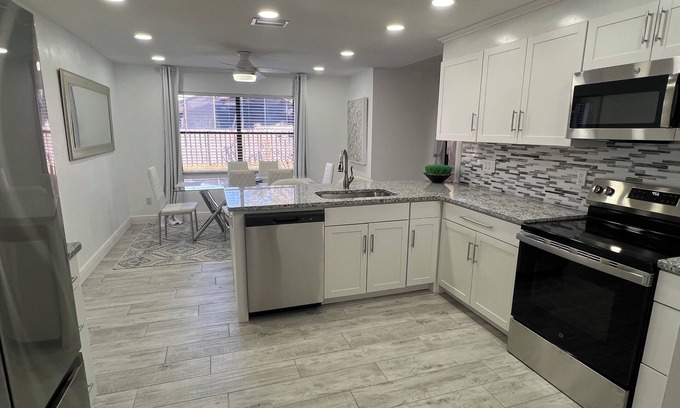 Port Orange House | Newly remodeled 3-bedroom house in Port Orange close to beach & racetrack!