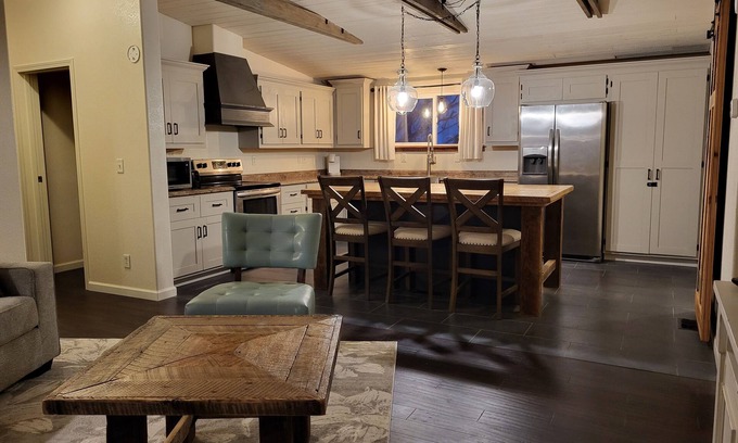 Asotin House | Newly Remodeled 3-bedroom house in Asotin with AC, WiFi. Enjoy your stay