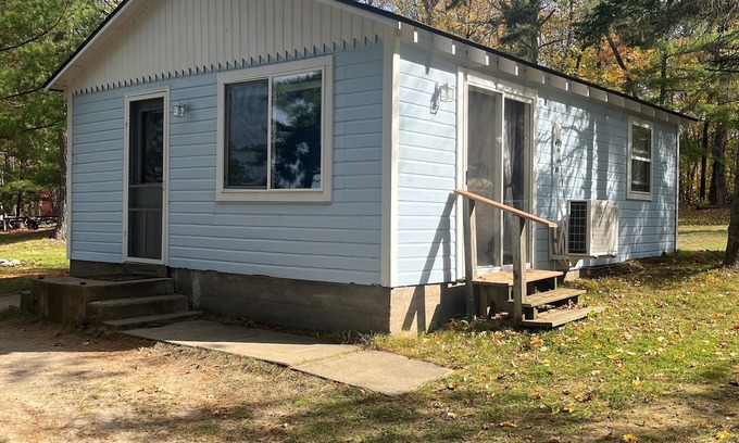 Hackensack Cottage | Newly Remodeled Cottage Rental on a Small, Family Oriented, Lakefront Resort