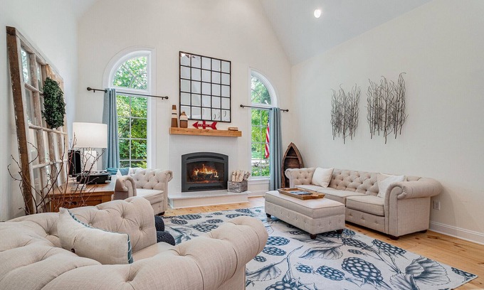 Sawyer Cottage | Newly remodeled cottage with hot tub and three seasons room