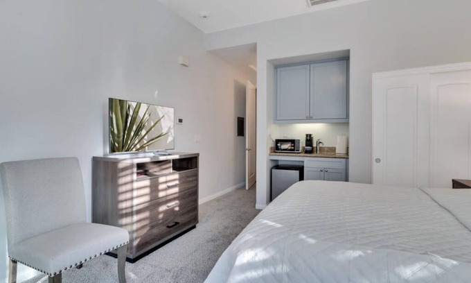 La Quinta Apartment | Newly Remodeled Desert Getaway Studio #B