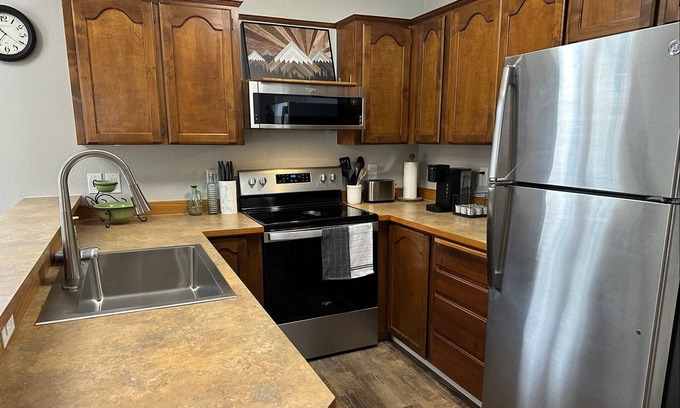 Kellogg House | Newly Remodeled home only 1 mile to Silver Mountain Resort!!