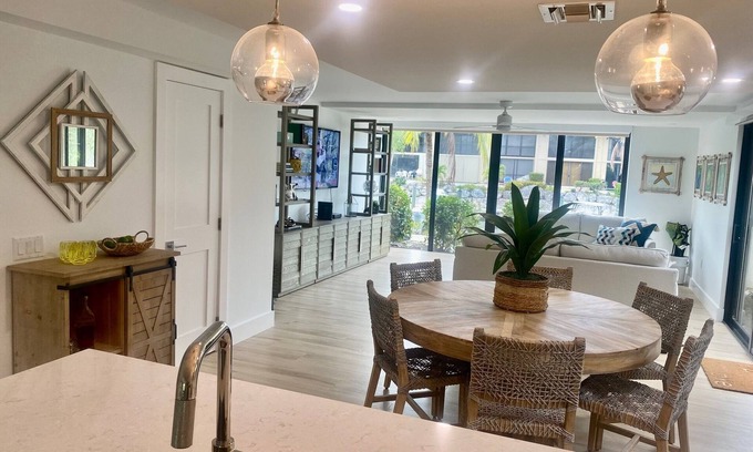 Key Largo House | Newly Remodeled Townhouse in Buttonwood Bay