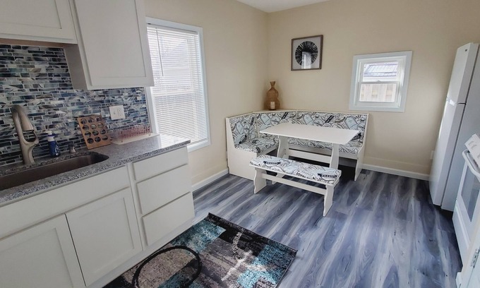 Fairport Harbor Cottage | Newly remodeled cozy cottage retreat